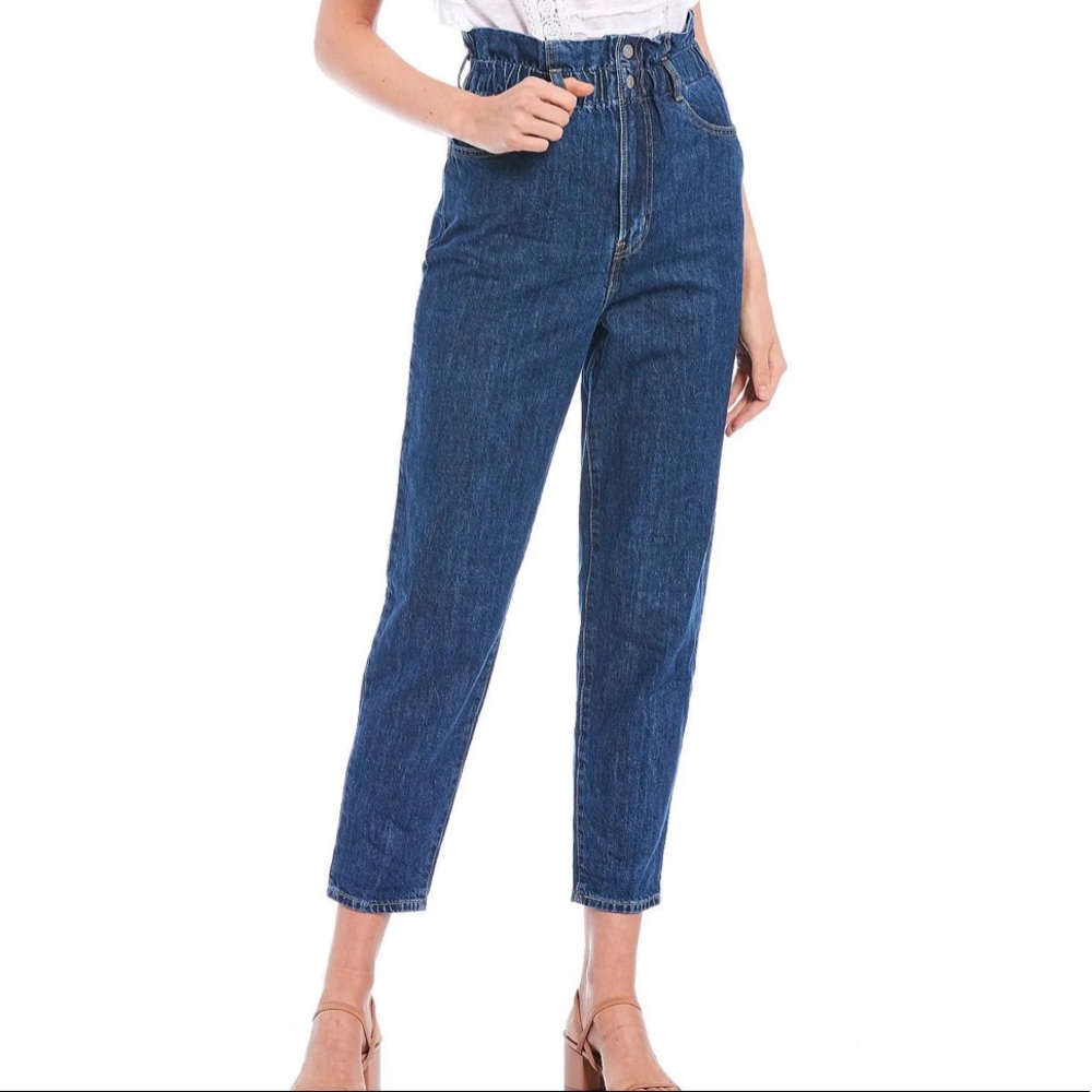 Levi’s Tapered High Waisted Jeans